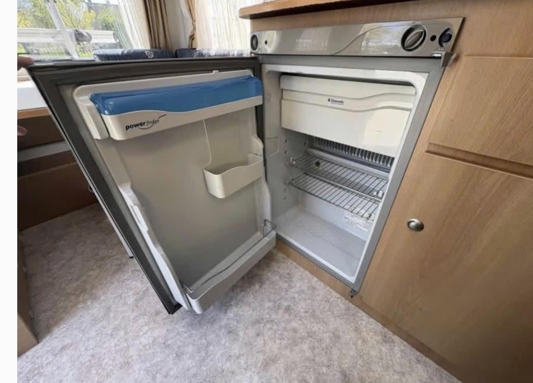 Kip caravan met mover en vloerverwarming