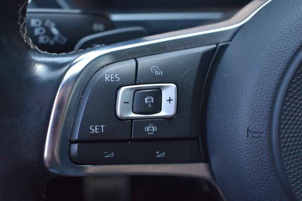 Volkswagen Tiguan 1.5 tsi act r-line | trekhaak | camera | stoelverwarming 