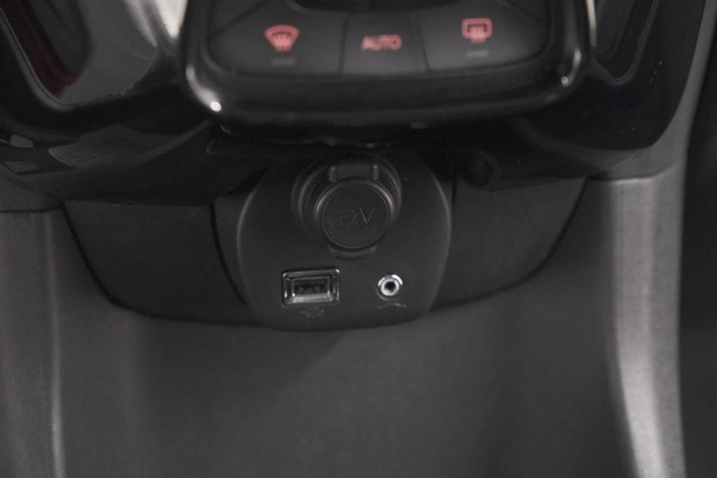 Peugeot 108 1.0 e-vti allure | camera | climate control | dab+ | 15 inch li