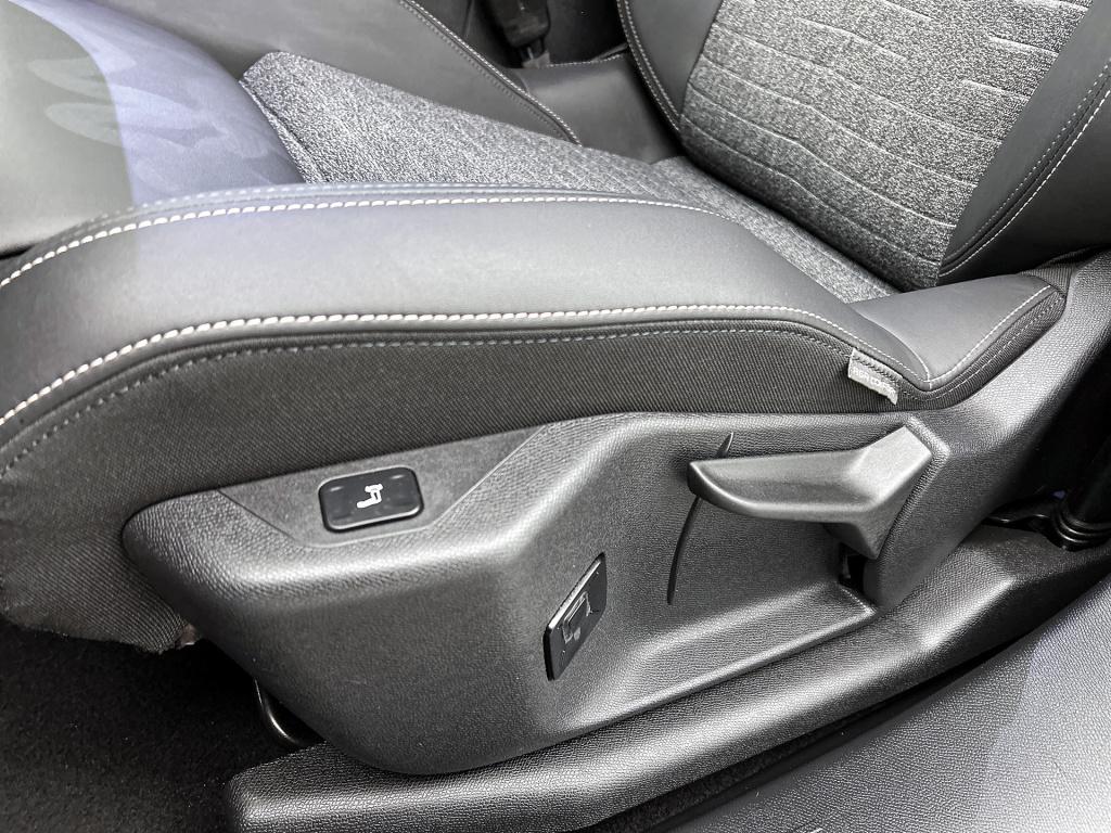 Peugeot 5008 hybrid 145 pk automaat allure | rijkalar | agr-stoelen | 360 c