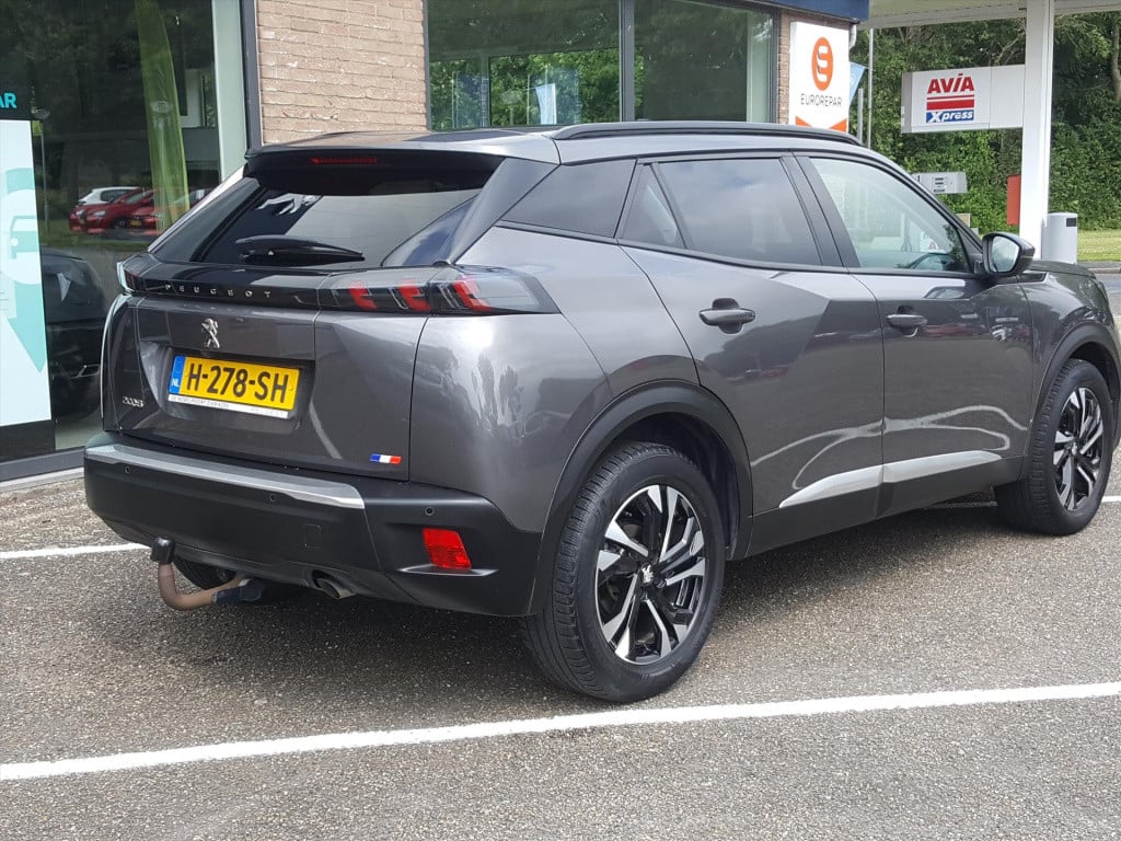 Peugeot 2008 1.2 puretech 100pk allure navigatie | trekhaak | cruise & clim