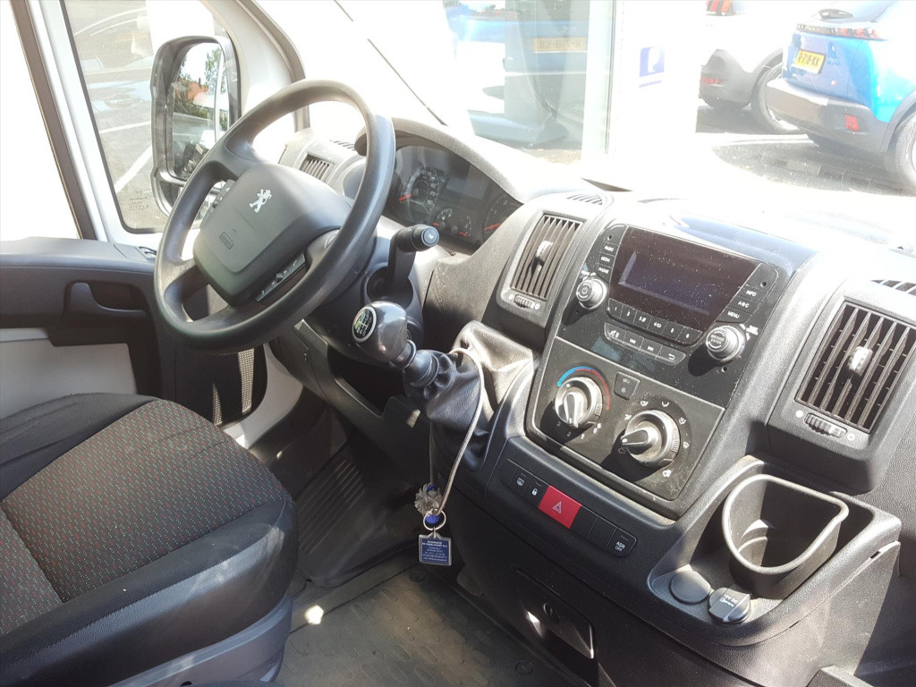 Peugeot Boxer chassisdubbelcabine 3500kg 2.2hdi-130pk dubbele cabine 7perso