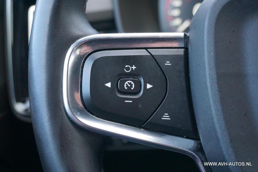 Volvo XC40 1.5 t2 r-design