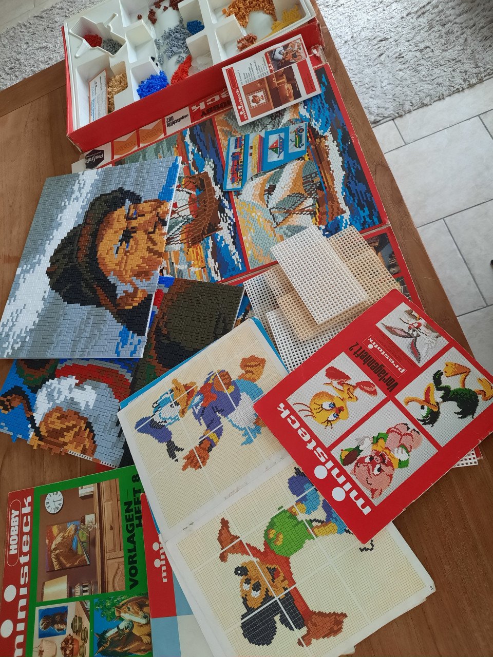 Ministeck met ook voorbeeldenboekjes