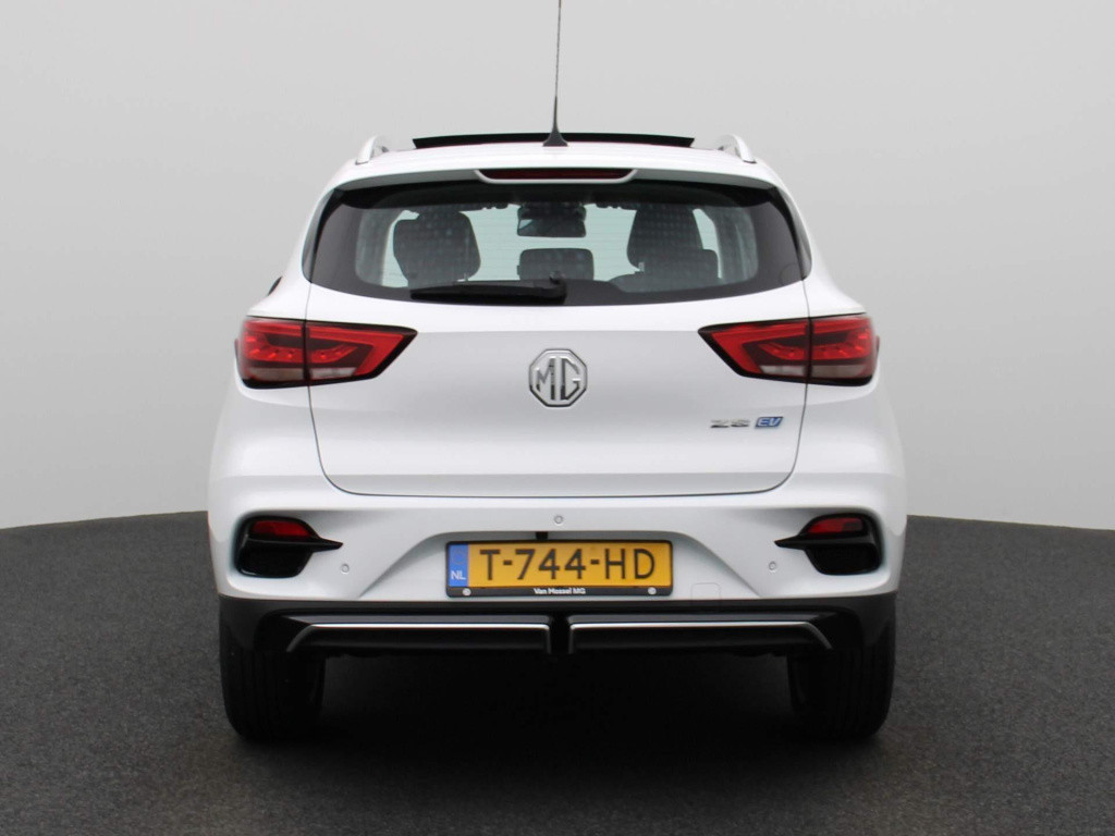 MG Zs-ev standard range luxury 50 kwh | ecc | navi | leder | schuifdak | pd