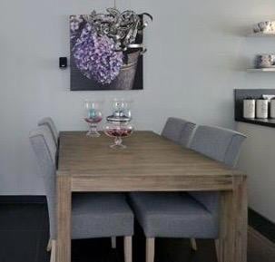 Eettafel met 4 stoelen