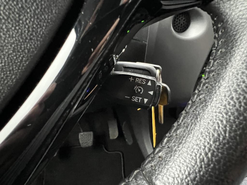 Toyota Aygo 1.0 vvt-i x-first cabrio | subwoofer | instaplijsten| uitlaatsi