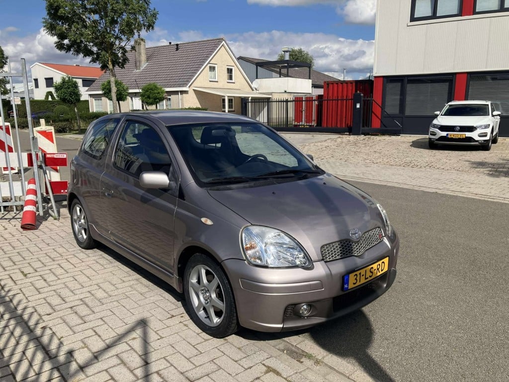 Toyota Yaris 1.5 vvt-i t sport