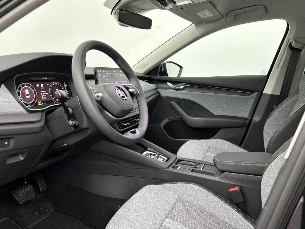 Skoda Octavia business edition 1.5 tsi m-hev 85 kw / 115 pk hatc