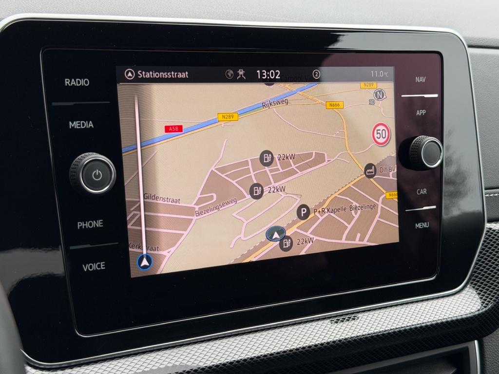 Volkswagen T-cross 1.0 tsi 116pk dsg r-line | trekhaak | navi | iq light | 