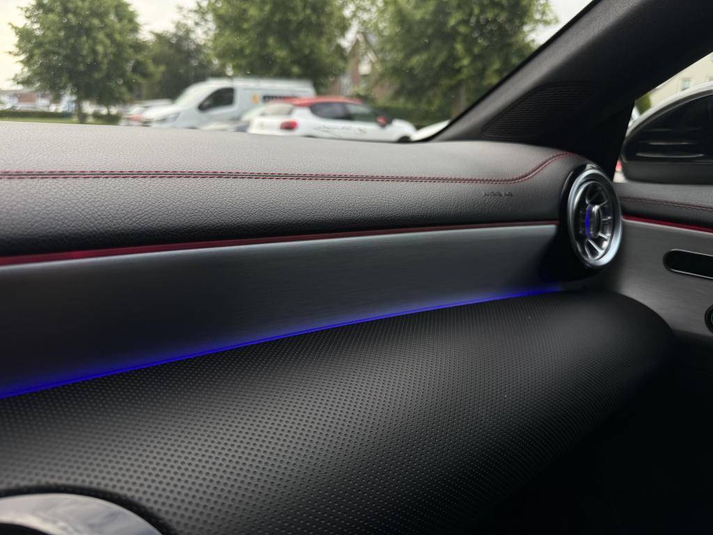 Mercedes-Benz Cla 250e - amg pakket - ambilight - pano -