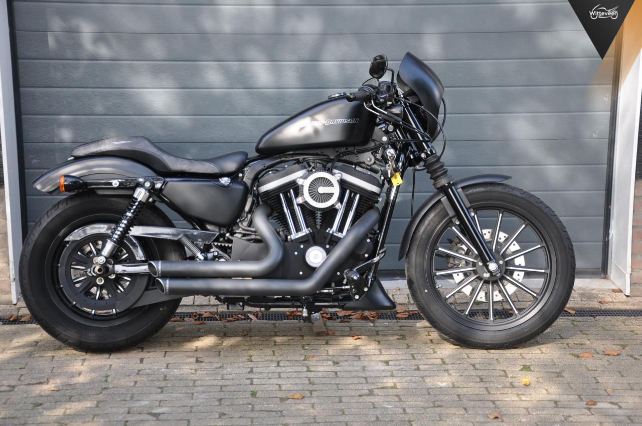Harley Davidson XL 883 N Sportster Iron mooi aangepast!