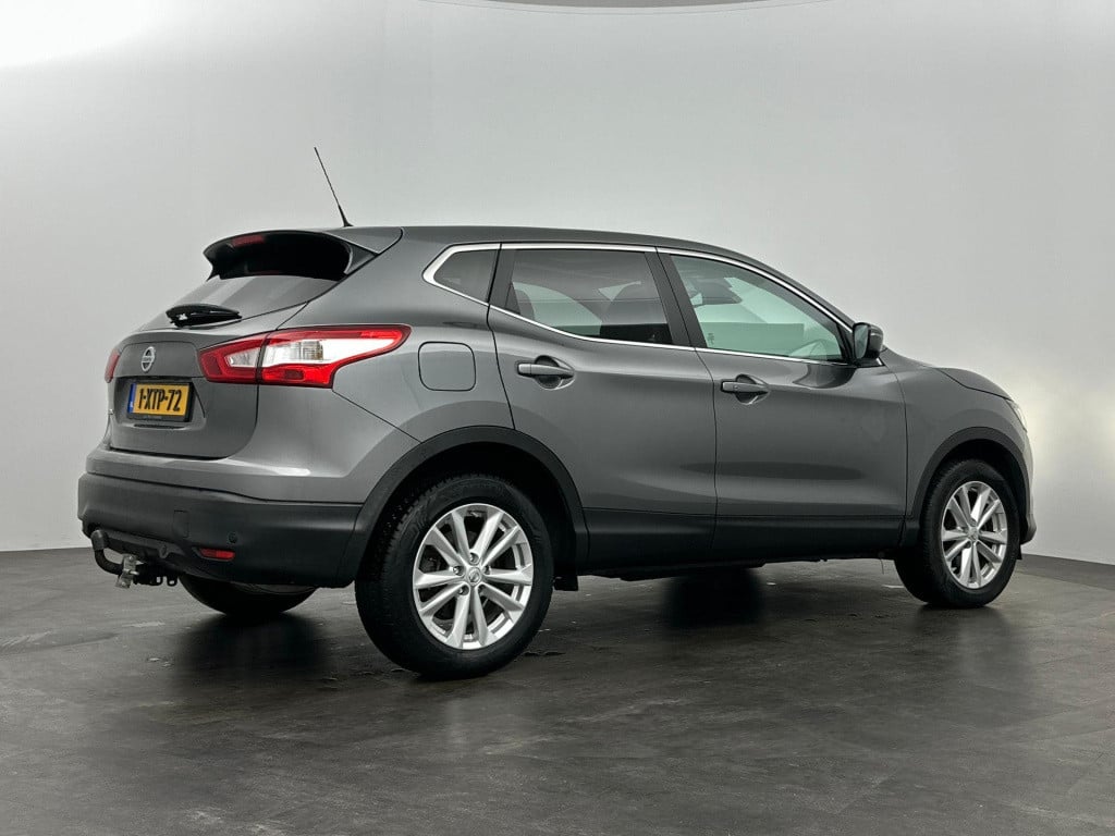 Nissan Qashqai 1.2 connect edition automaat pano camera clima cruise