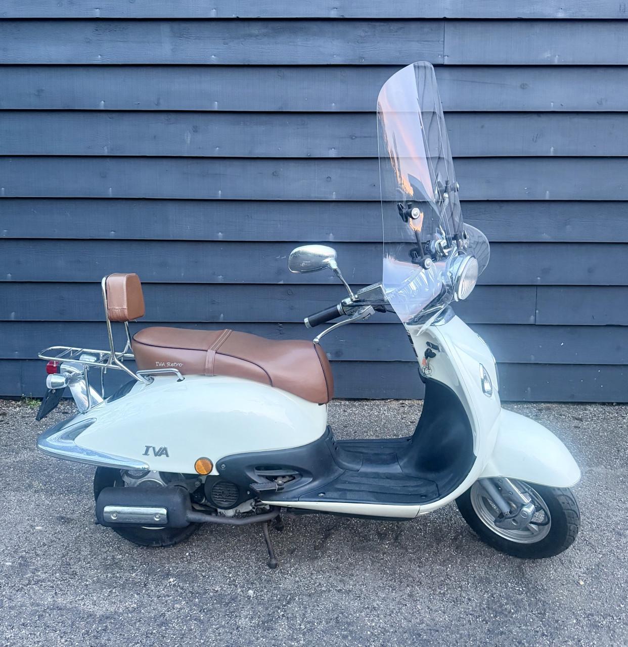 Scooter Iva