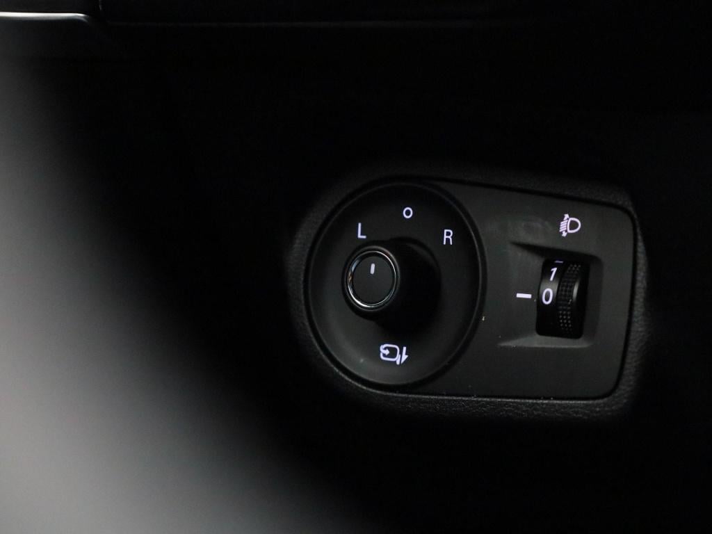 MG Mg3 1.5 hybrid+ luxury 17'' velgen | zwart dak & spiegels | privacy glas