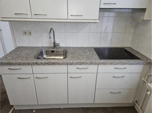 Graniet; keuken incl. inductie.