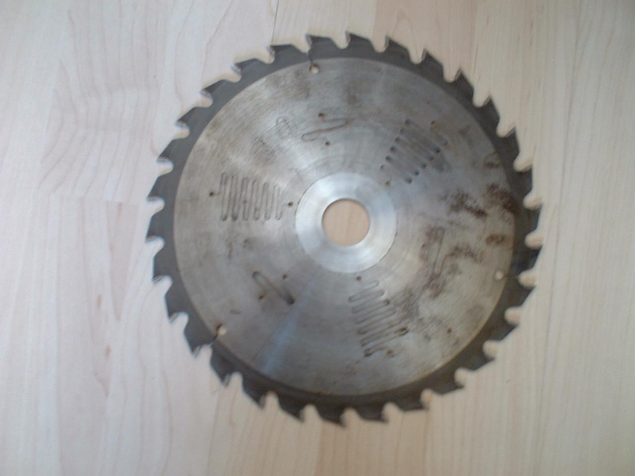 Ik slijp de ketting van uw kettingzaag op professionele manier ook breng