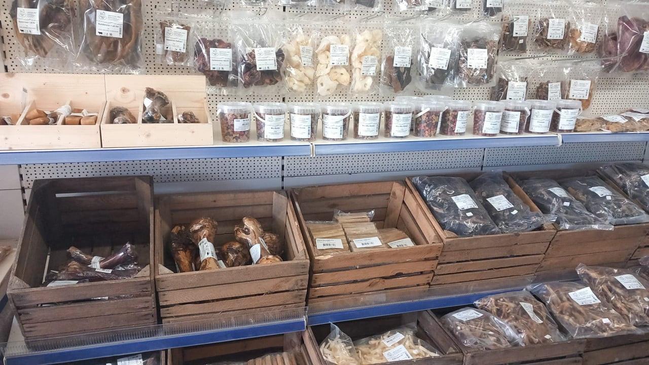 Ruime keuze hondensnacks en meer...