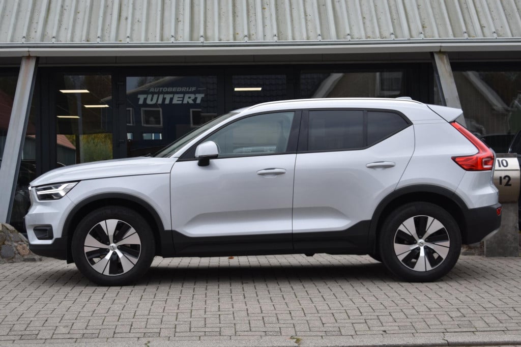 Volvo XC40 1.5 t3 momentum pro | pano | camera | apple carplay | android au