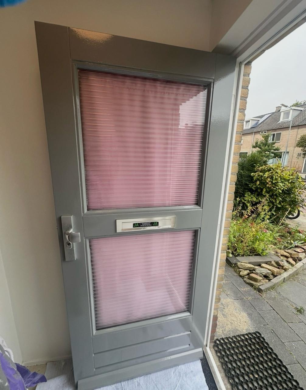 ✨🎨 Schilder & Sauswerk in Zeeland – kozijnen, deuren & muren! 🏠🌊