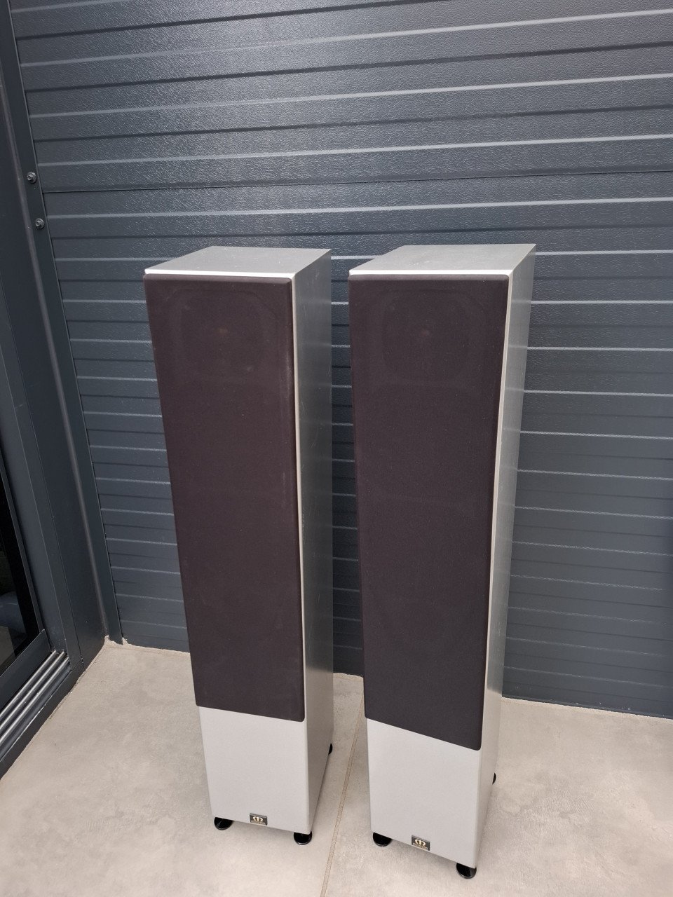Monitor 3 Audio speakers