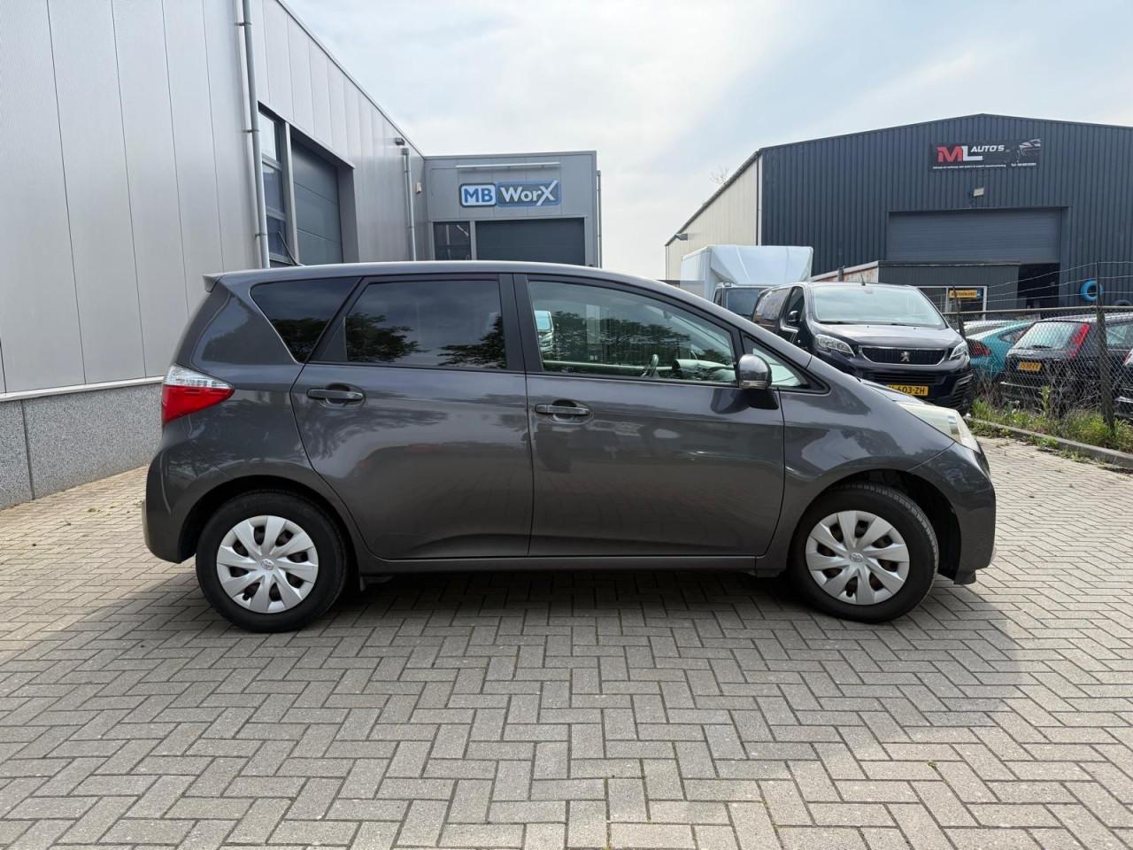 Toyota Verso-S 1.3 VVT-i Aspiration Vol Jaar Apk