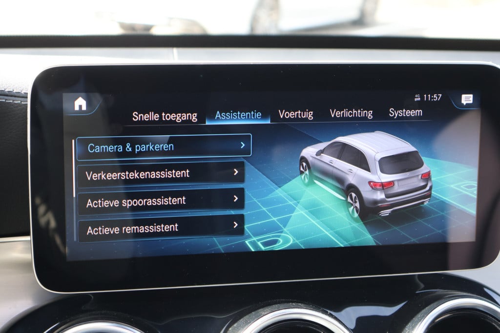 Mercedes-Benz Glc 300e 4matic business solution luxury l mbux l panoramadak