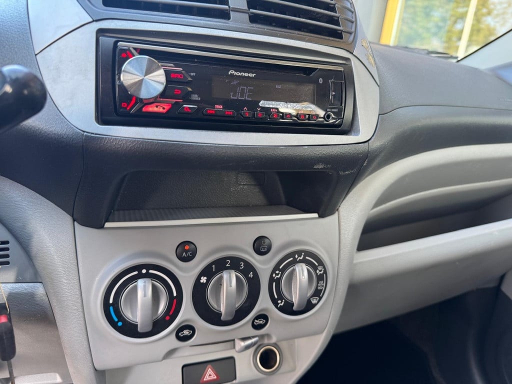 Nissan Pixo 1.0 acenta