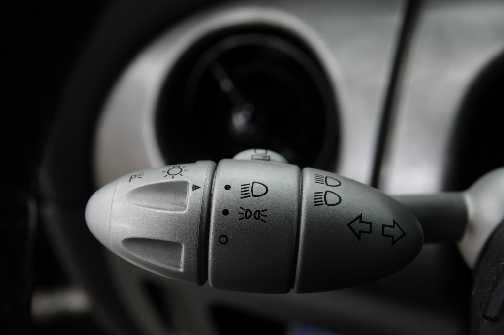 Mini Cooper mini 1.6 chili | cruise | milltek | xenon |