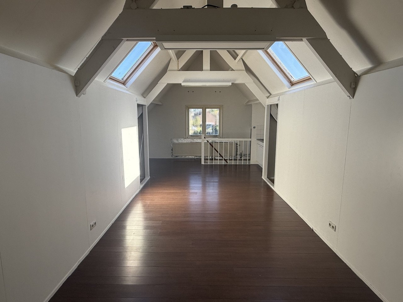 Kantoor-/praktijk-/winkelruimte te huur – 85m² Heinkenszand