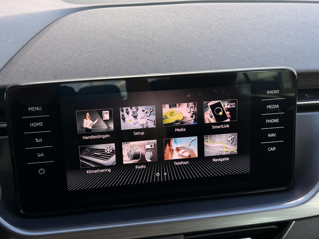 Skoda Kamiq 1.0 tsi scout line | apple carplay | lane assist | stoel/stuur 