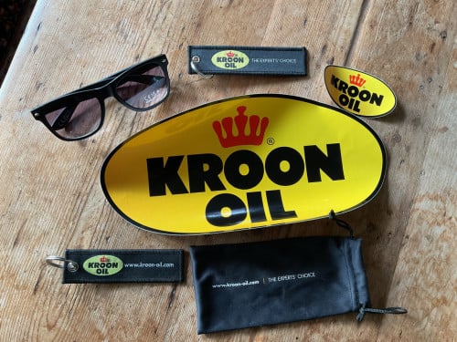 Kroon oil reclame pakket en cap