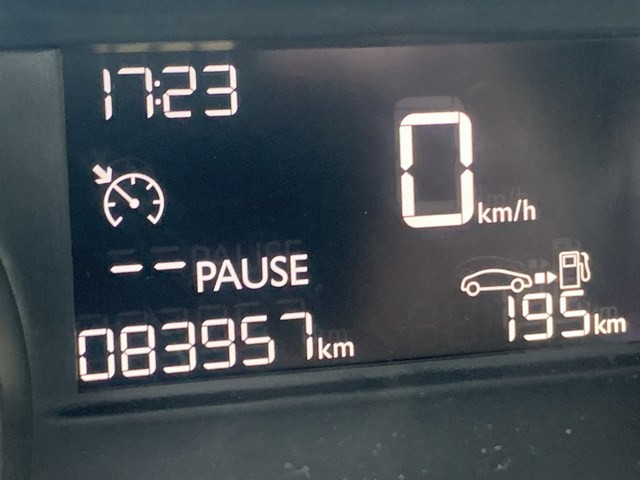 Peugeot 208 1.0 - v e r k o c h t