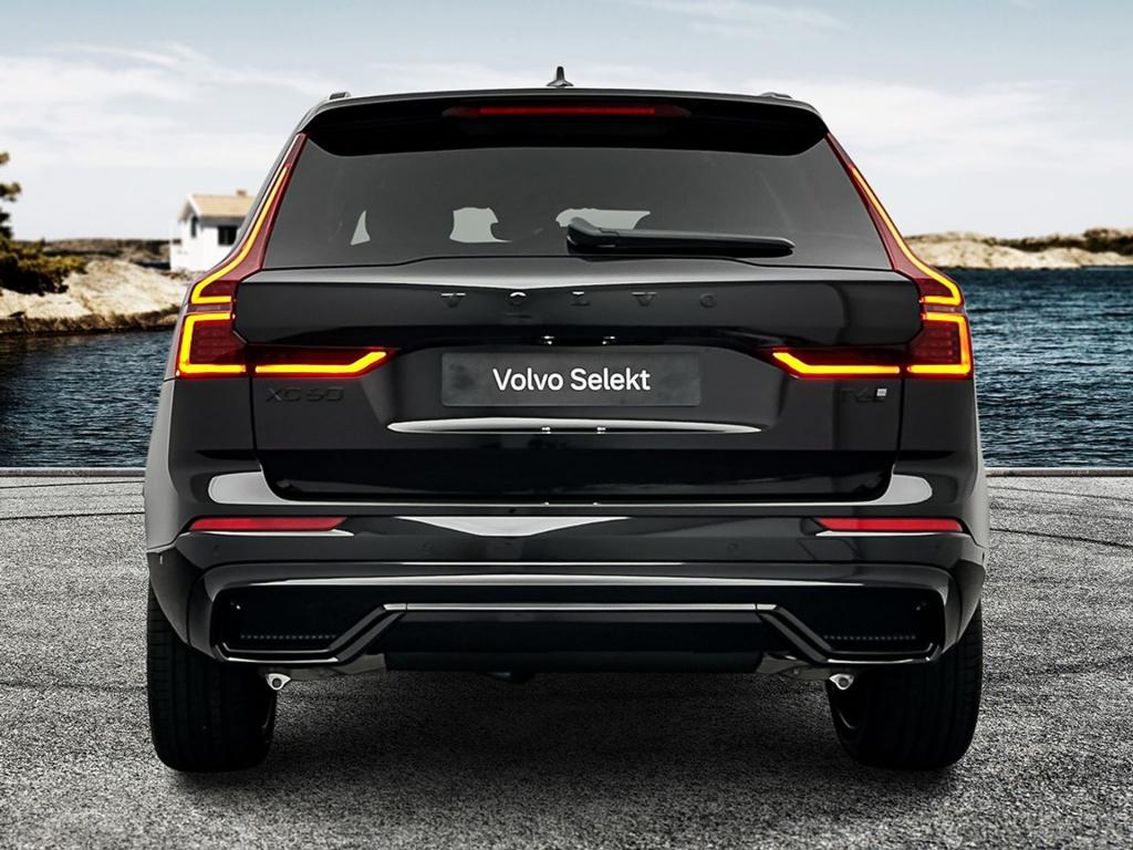 Volvo XC60 plus black edition recharge 360 camera