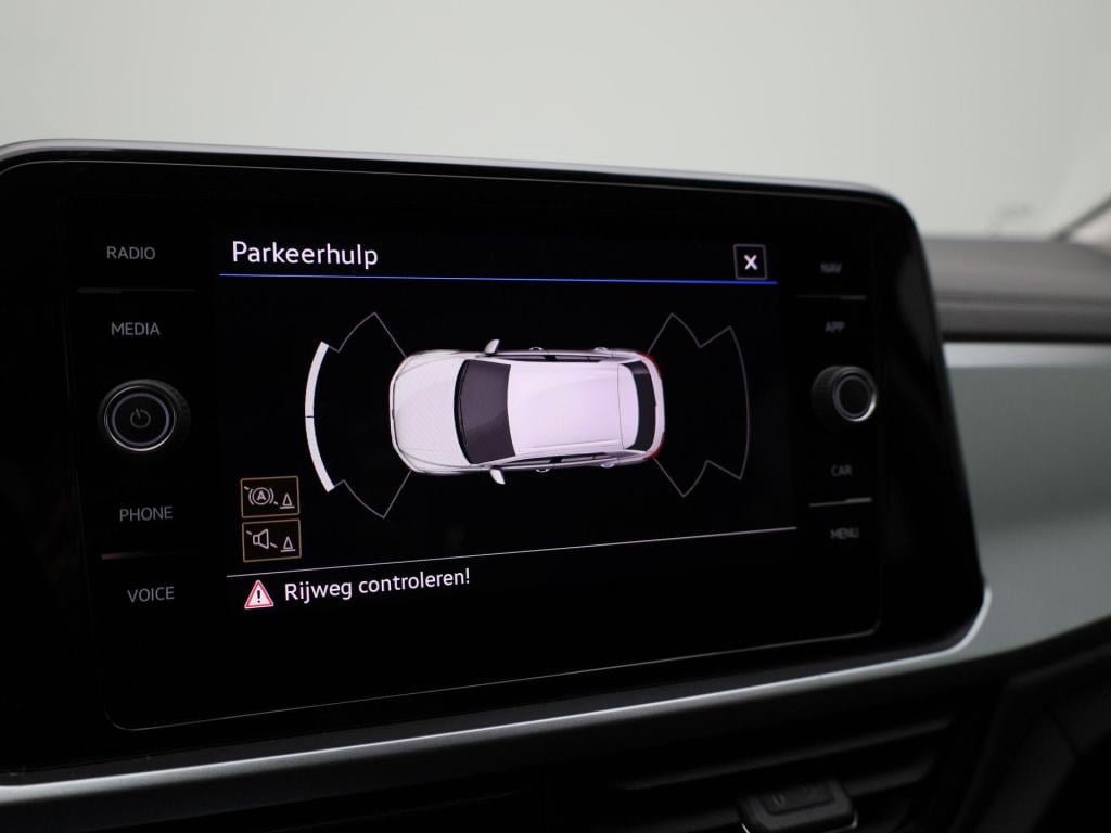 Volkswagen T-roc 1.0 tsi life | trekhaak | parkeer sensoren | virtual cockp