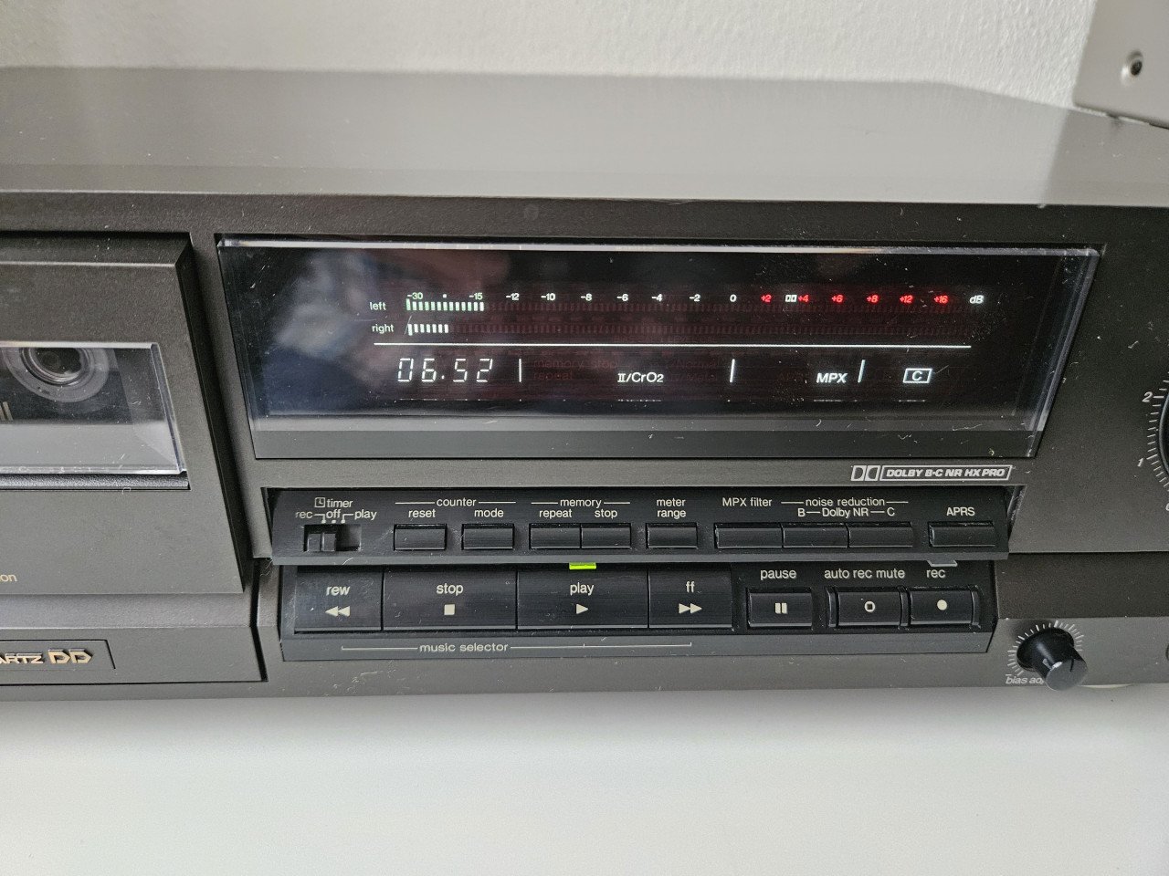 Technics RS-B665 cassettedeck.