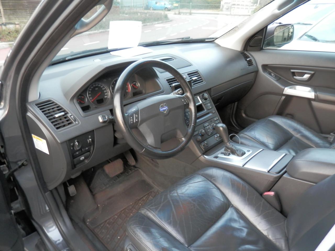 Auto Garant Biedt Aan: Volvo XC90 2.5T Exclusive Automaat