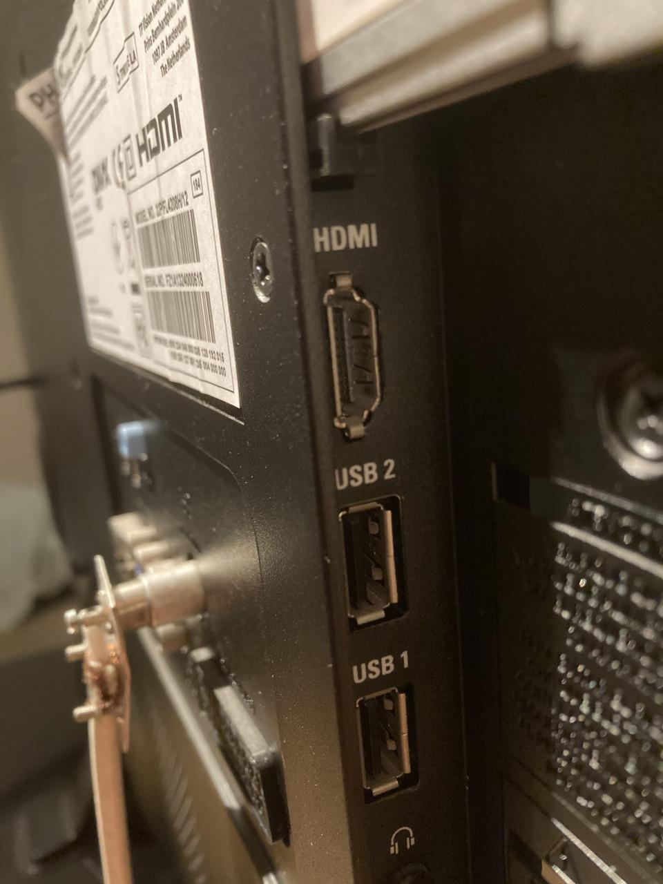 Philips 32 PFL4208H/12 HD smart tv met Ci+module en Delta kaart