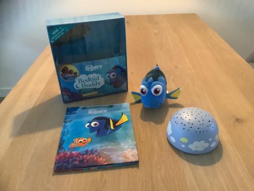 Some Shine Babyprojector + Dory Bedtijd Boek + Knuffel