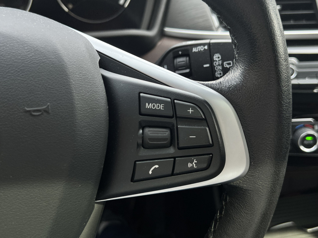BMW X1 sdrive18i high executive - xline | leder | panorama | sportstoel | n