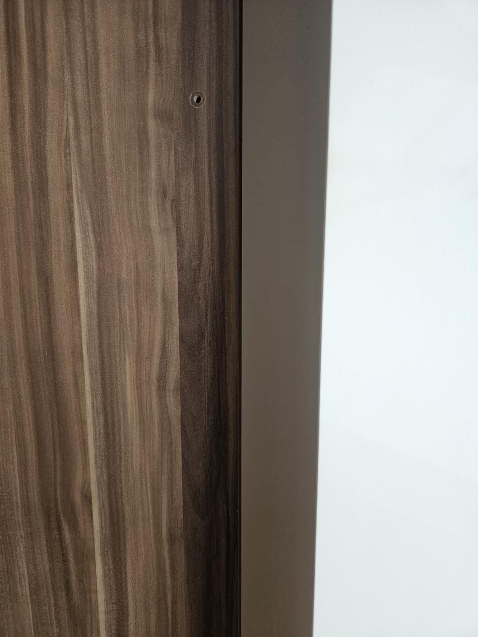 Zeer degelijke kledingkast beterbed 216.5hoog en breed 54