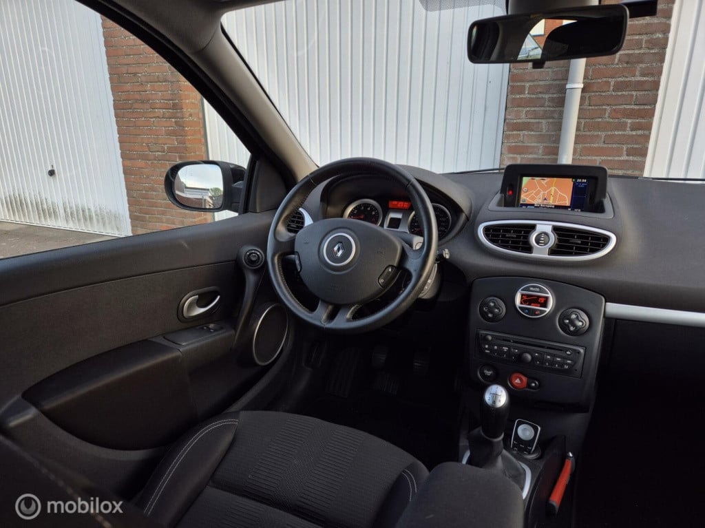 Renault Clio 1.2 tce dynamique / origineel nl / dealeronderhouden / airco /