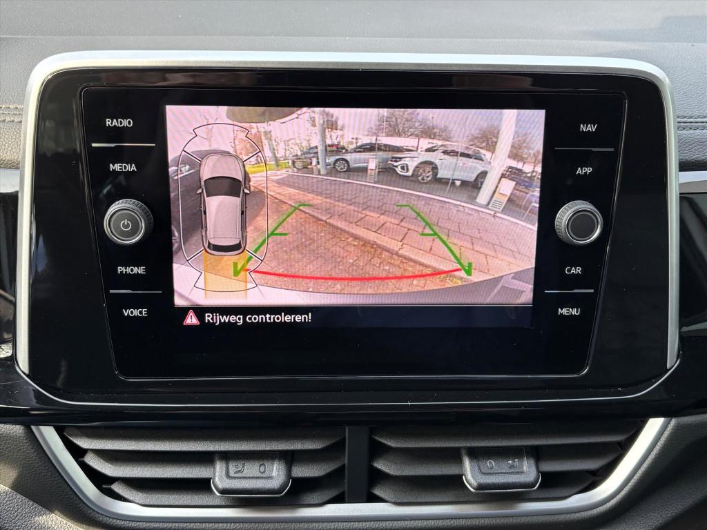 Volkswagen T-roc 1.5 tsi 150pk 7-dsg r-line|camera| dodehoek|carplay|led| r