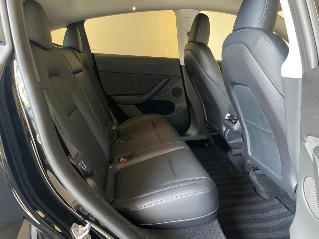 Tesla Model Y long range awd 75 kwh