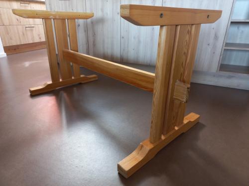 Tafelpoten massief grenen