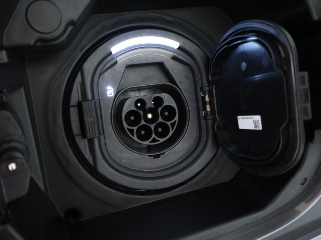 Mercedes-Benz Gla-klasse 250 e amg face lift plug-in hybride | amg line | s