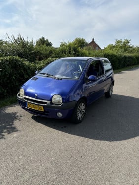 Renault Twingo met een voljaar apk!
