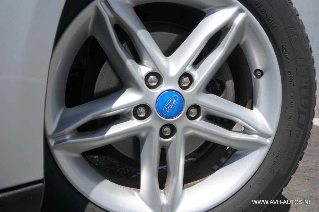 Ford Focus wagon 1.0 first edition