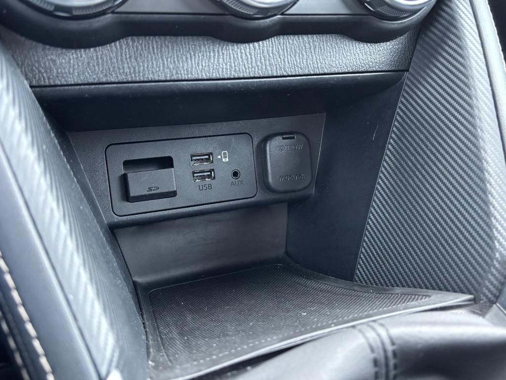 Mazda 2 1.5 skyactiv-g luxury i-activesense pack, nl-auto!