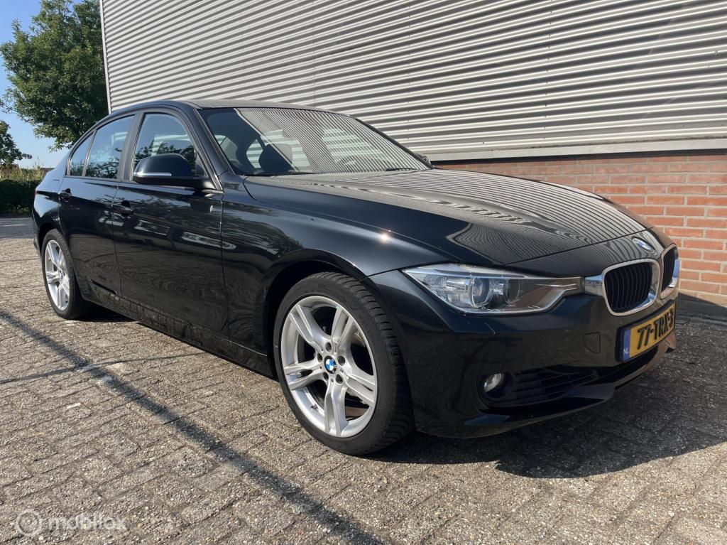 BMW 3-serie 320i high executive | orig. nl | lees tekst